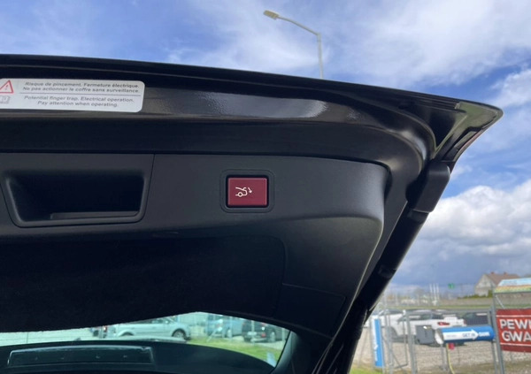 Citroen C5 cena 39900 przebieg: 222000, rok produkcji 2013 z Koniecpol małe 497